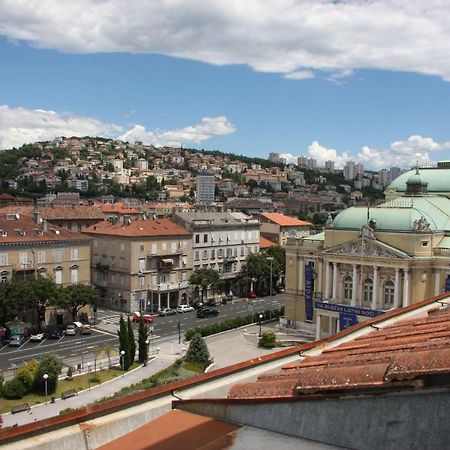 Apartment In City Center Rijeka Luaran gambar